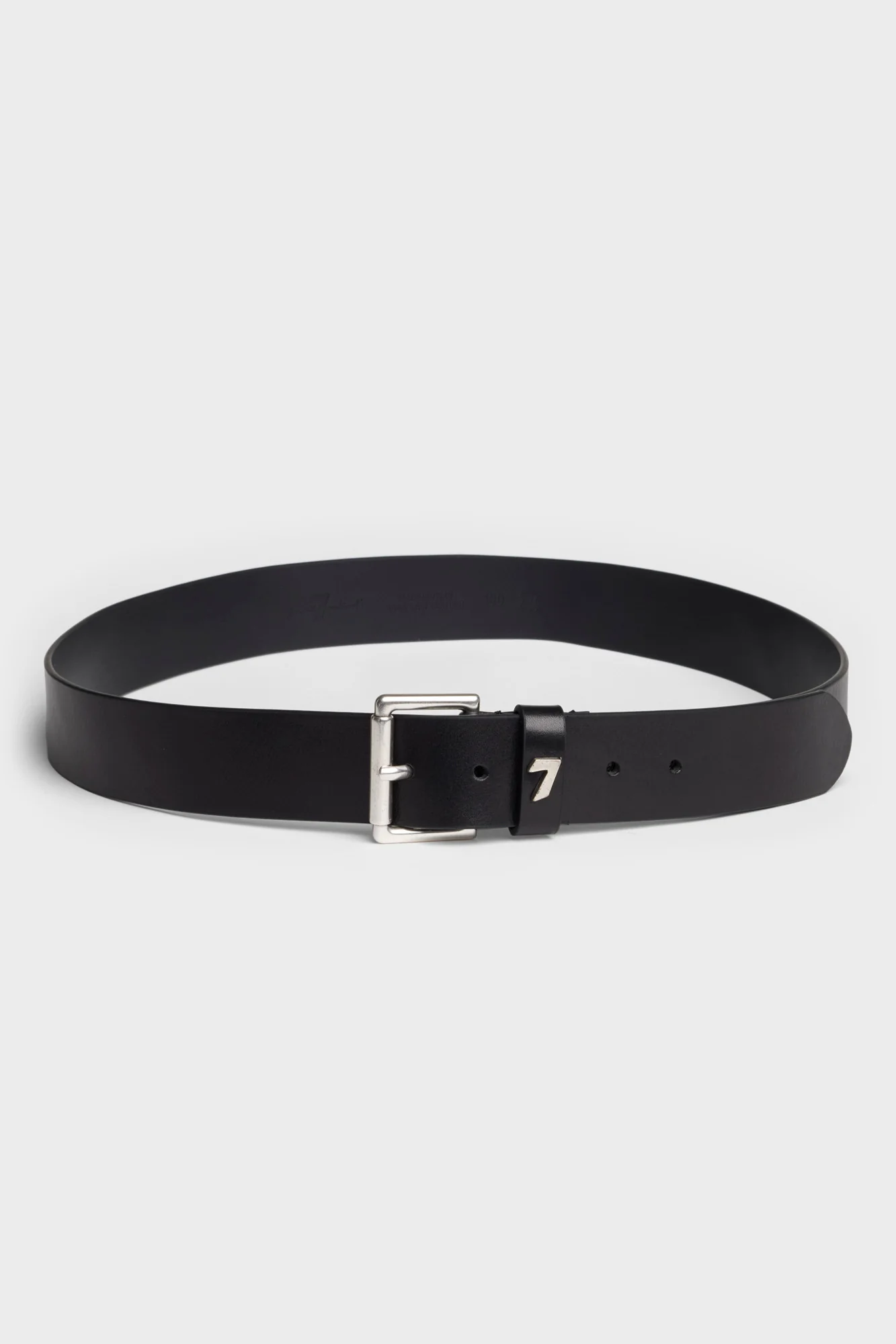 Classic Italian Leather Belt in Black