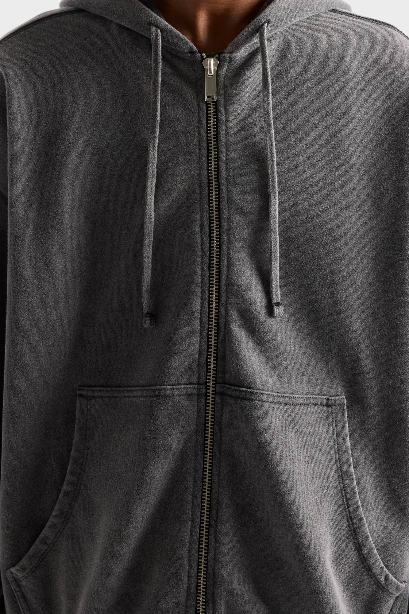 ZIP HOODIE in Black - Image 4
