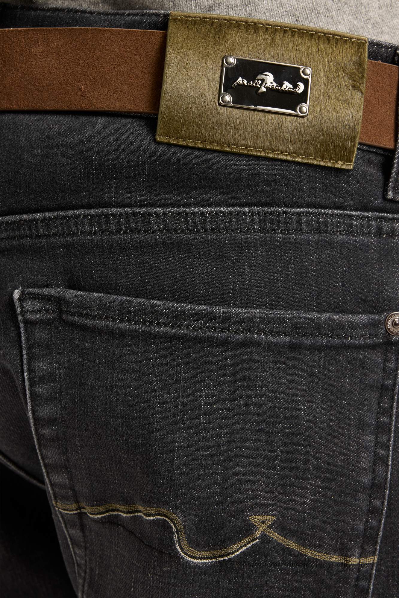 SLIMMY in Luxe Performance Soot - Image 4