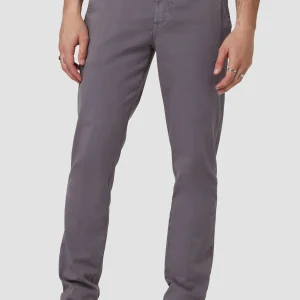 Classic Slim Straight Chino
