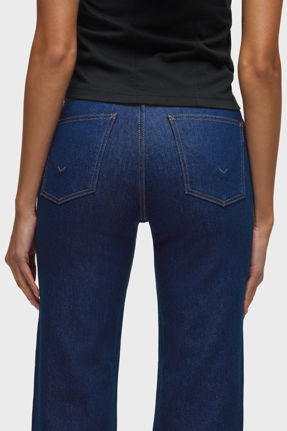 Remi Straight - Image 5