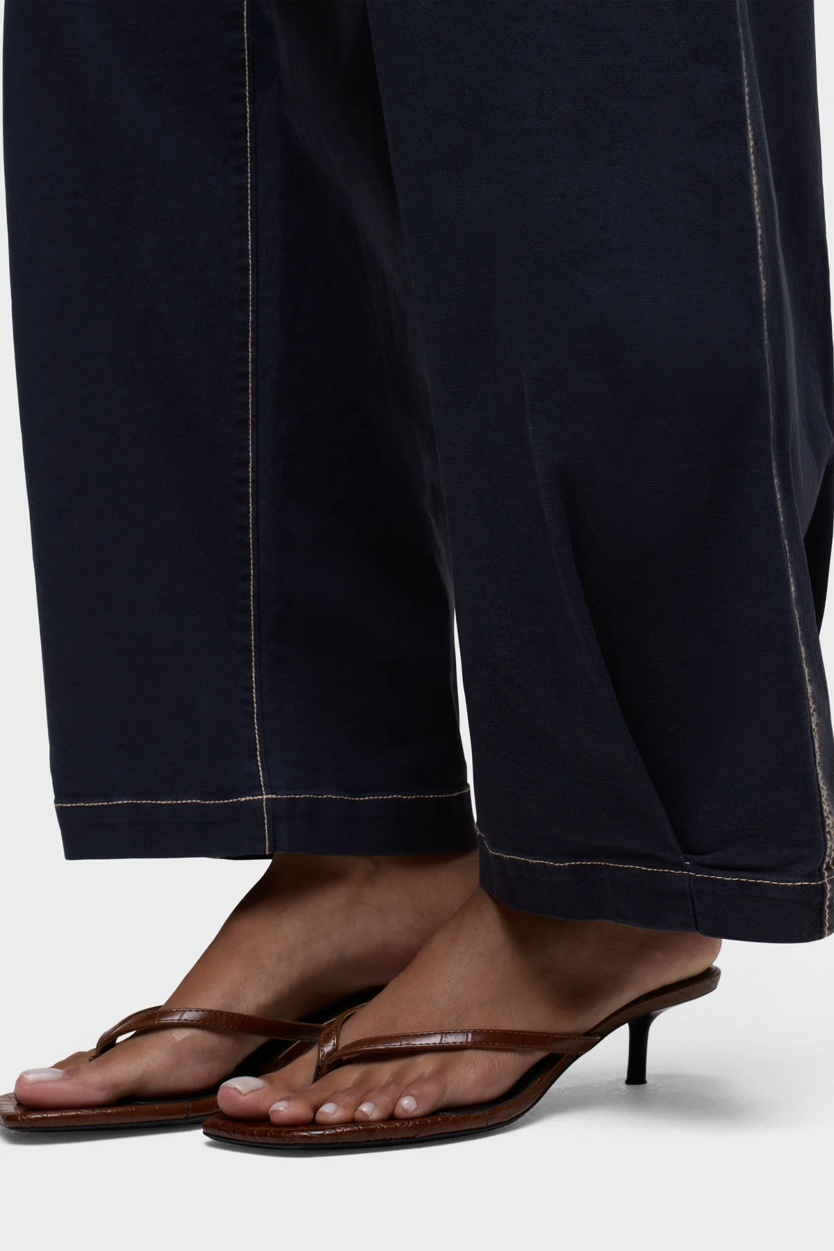 Drawstring Barrel Pant - Image 12